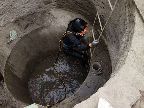 铸铁排污管道堵漏施工流程