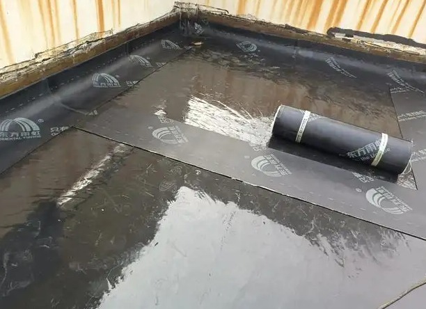 家里屋顶厕所漏水防水补漏小常识