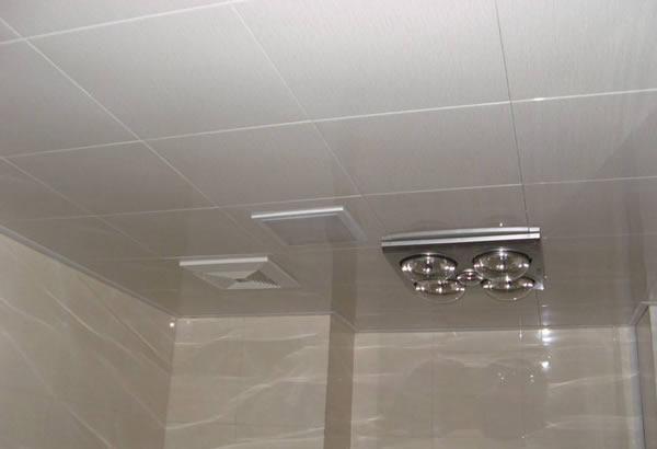 卫生间漏水，如不是防水问题，请 检查管道开裂，存水弯漏水