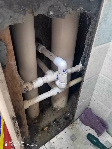 卫生间打胶补漏，16500元！